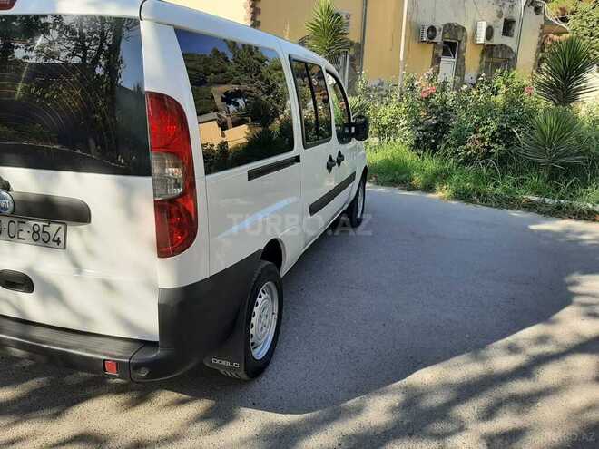 Fiat Doblo 2009, 261,566 km - 1.3 l - Bakı