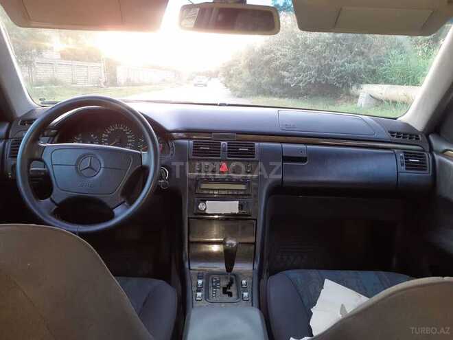 Mercedes E 280 1998, 390,000 km - 2.8 л - Bakı