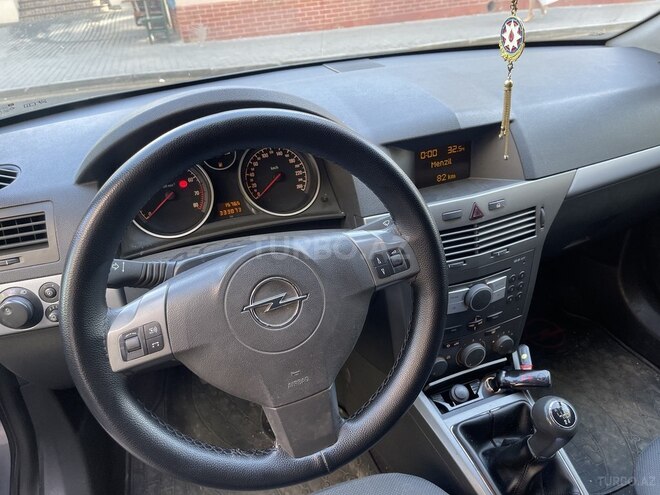Opel Astra 2004, 30,000 km - 1.4 l - Bakı