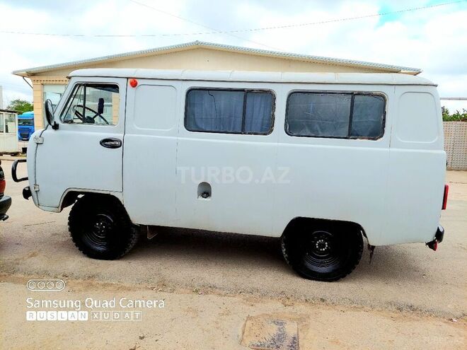 UAZ 452 1998, 200,000 km - 2.5 l - Xudat