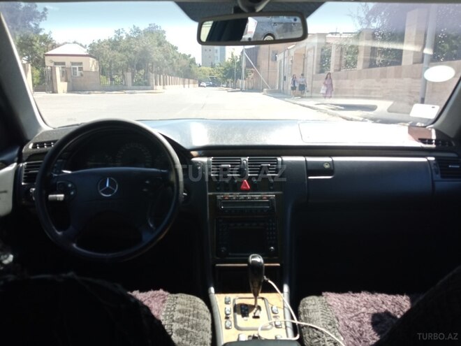 Mercedes E 220 2000, 356,000 km - 2.2 l - Bakı