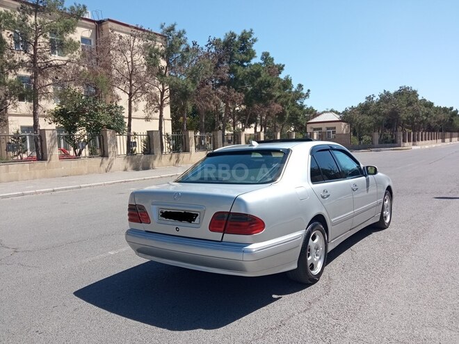Mercedes E 220 2000, 356,000 km - 2.2 l - Bakı