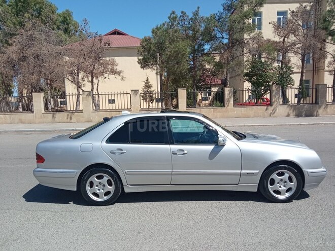 Mercedes E 220 2000, 356,000 km - 2.2 l - Bakı