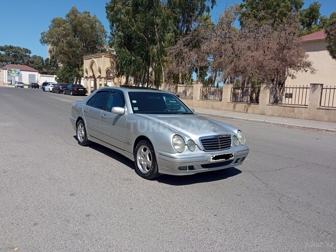Mercedes E 220 2000, 356,000 km - 2.2 l - Bakı