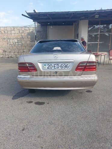 Mercedes E 220 2000, 460,000 km - 2.2 л - Gəncə