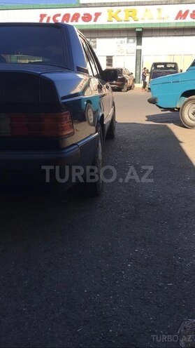Mercedes 190 1989, 300,000 km - 2.0 l - Astara