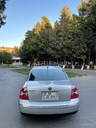 Volkswagen Passat 2002, 225,000 km - 1.8 л - Sumqayıt