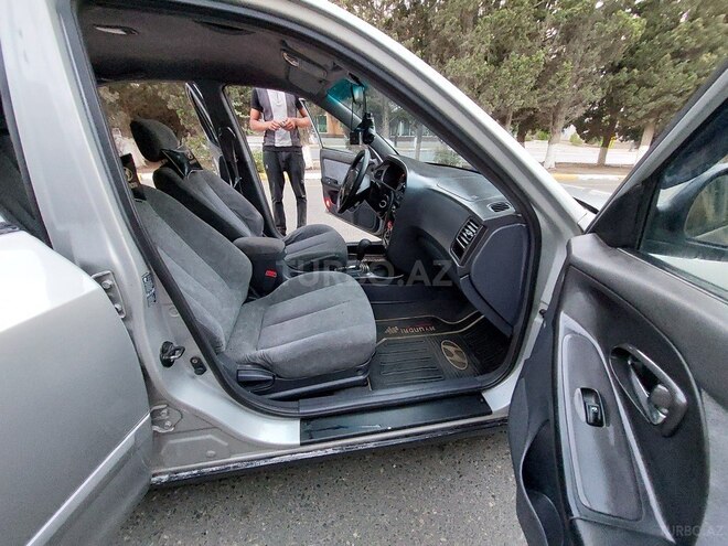 Hyundai Elantra 2002, 245,768 km - 2.0 l - Sumqayıt