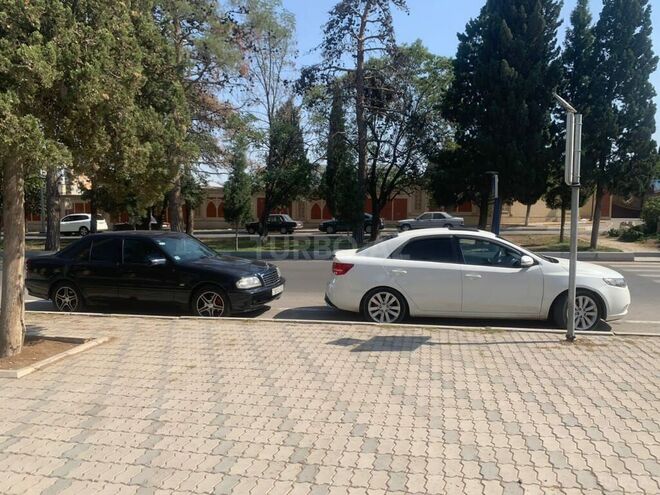 Mercedes C 200 1997, 245,000 km - 2.0 л - Gəncə