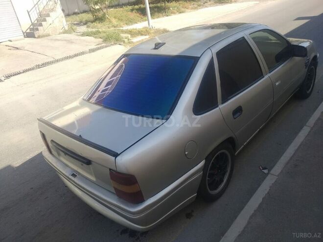 Opel Vectra 1996, 250,000 km - 1.7 l - Mingəçevir