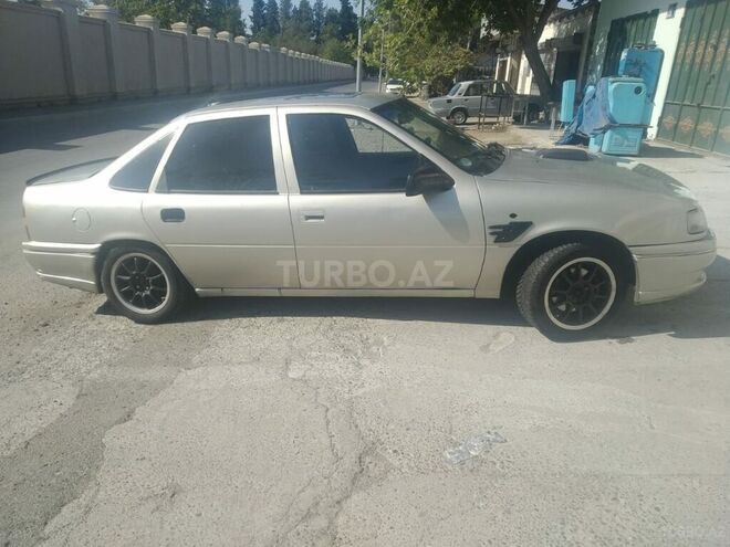Opel Vectra 1996, 250,000 km - 1.7 l - Mingəçevir