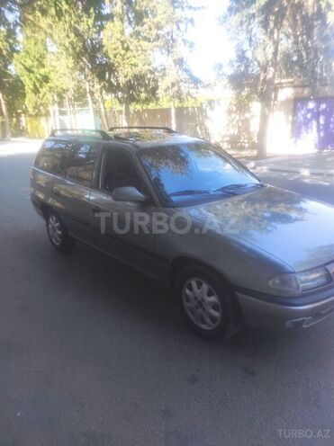 Opel Astra 1996, 429,000 km - 1.6 л - Bakı