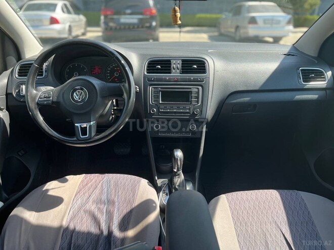 Volkswagen Polo 2014, 150,000 km - 1.6 l - Bakı