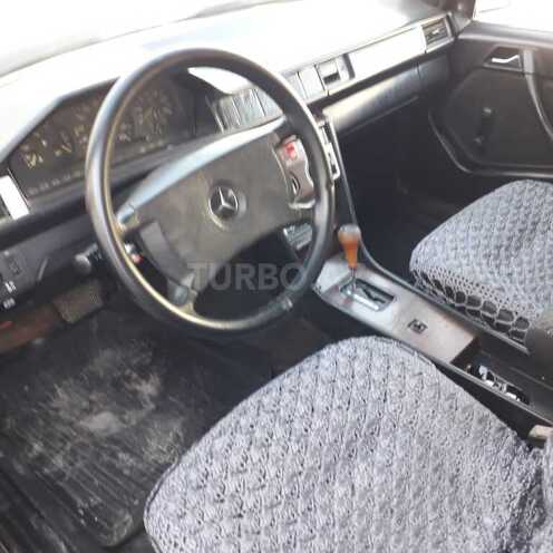 Mercedes E 300 1987, 450,000 km - 3.0 l - Bakı