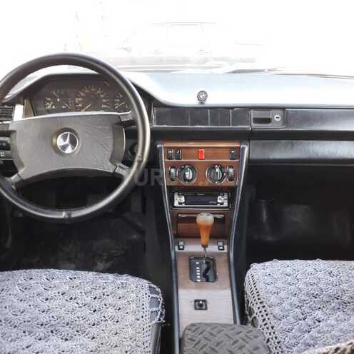Mercedes E 300 1987, 450,000 km - 3.0 l - Bakı