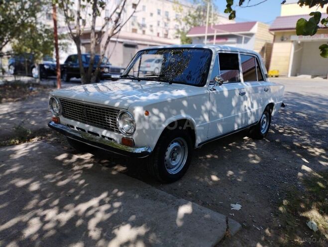 LADA (VAZ) 21011 1986, 213,000 km - 1.6 l - Şirvan