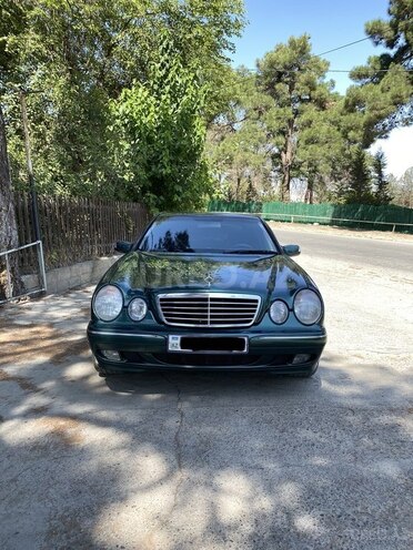 Mercedes E 240 1999, 359,000 km - 2.4 l - Tovuz