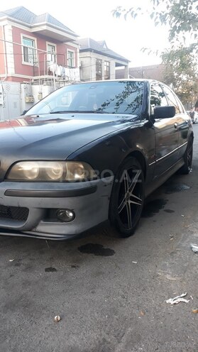 BMW 528 2000, 200,500 km - 2.8 л - Bakı