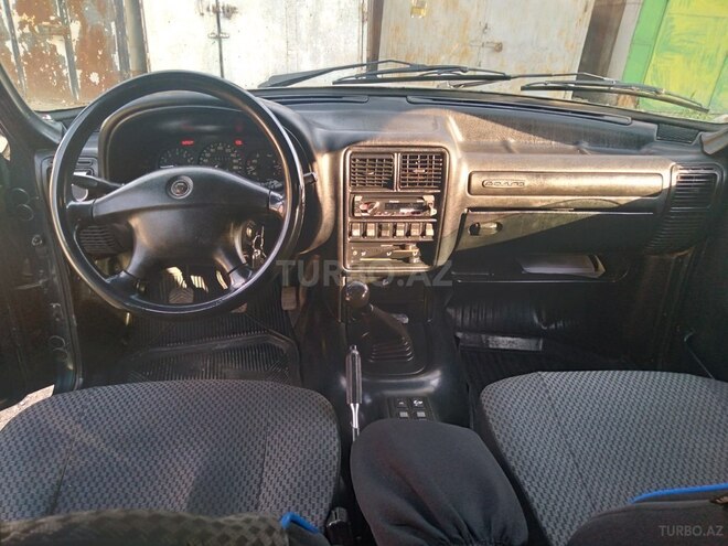 GAZ 31105 2004, 300,000 km - 2.4 l - Gəncə