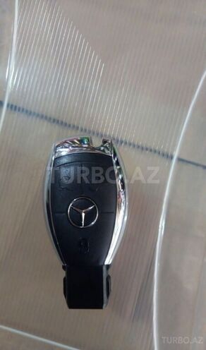 Mercedes E 240 2000, 359,588 km - 2.6 l - Qazax