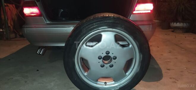 Mercedes E 240 2000, 359,588 km - 2.6 l - Qazax