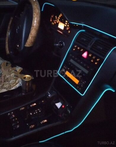 Mercedes E 240 2000, 359,588 km - 2.6 l - Qazax