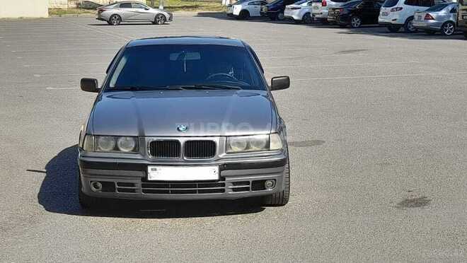 BMW 320 1992, 326,421 km - 2.0 l - Sumqayıt