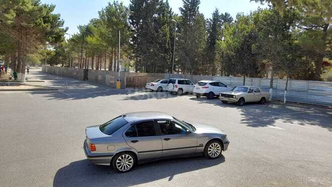 BMW 320 1992, 326,421 km - 2.0 l - Sumqayıt