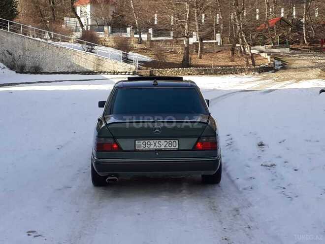 Mercedes E 220 1992, 450,000 km - 2.2 л - Qusar