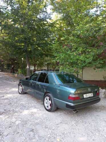 Mercedes E 220 1992, 450,000 km - 2.2 л - Qusar