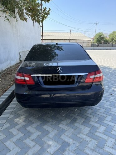 Mercedes E 220 2009, 318,000 km - 2.2 l - Masallı