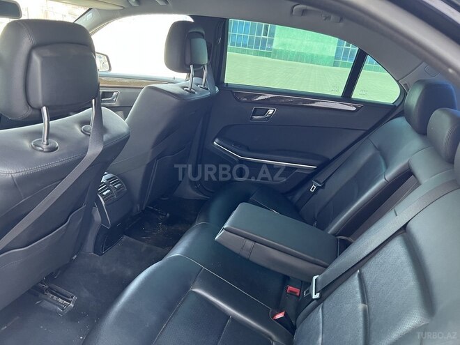 Mercedes E 220 2009, 318,000 km - 2.2 l - Masallı