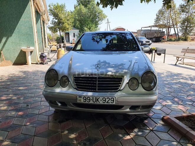 Mercedes E 200 1999, 167,000 km - 2.0 l - Masallı