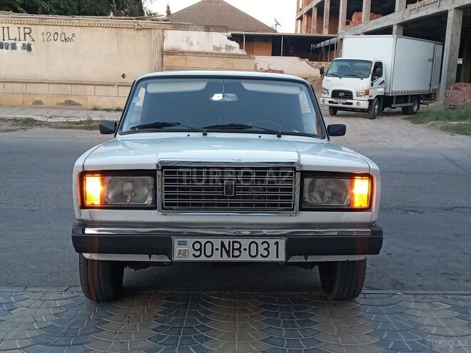 LADA (VAZ) 2107 2011, 122,400 km - 1.6 л - Salyan