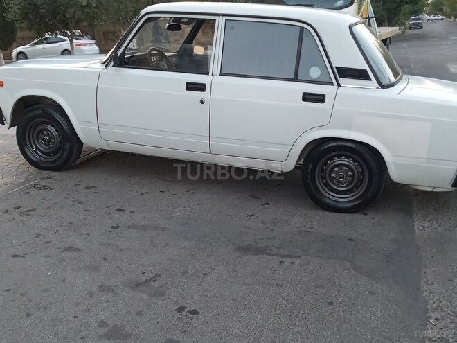 LADA (VAZ) 2107 2011, 122,400 km - 1.6 л - Salyan