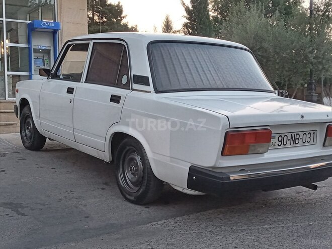LADA (VAZ) 2107 2011, 122,400 km - 1.6 л - Salyan