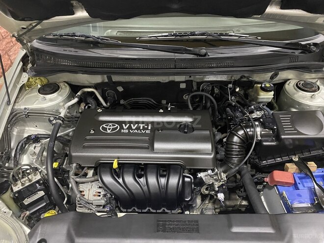 Toyota Corolla 2005, 180,000 km - 1.4 l - Gəncə