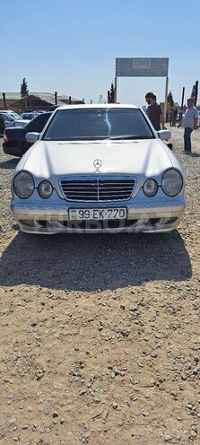 Mercedes E 240 1999, 250,000 km - 2.4 л - Gəncə