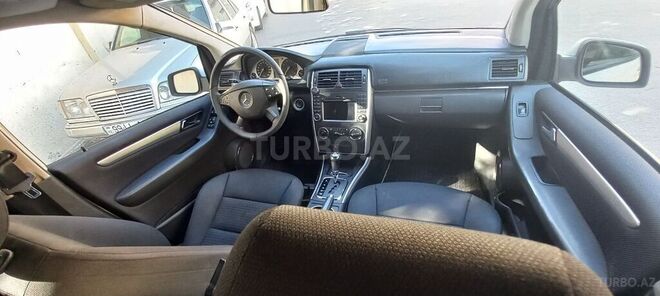 Mercedes B 180 2009, 250,000 km - 1.7 l - Bakı