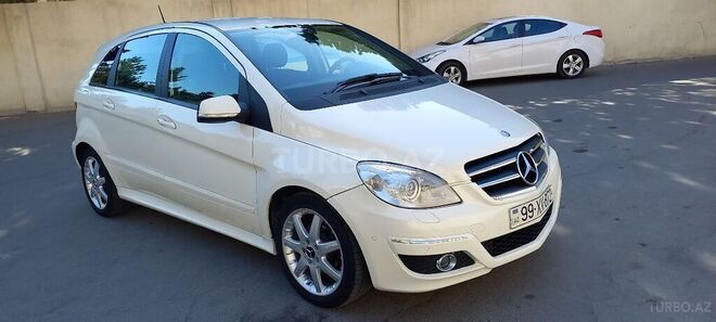 Mercedes B 180 2009, 250,000 km - 1.7 l - Bakı