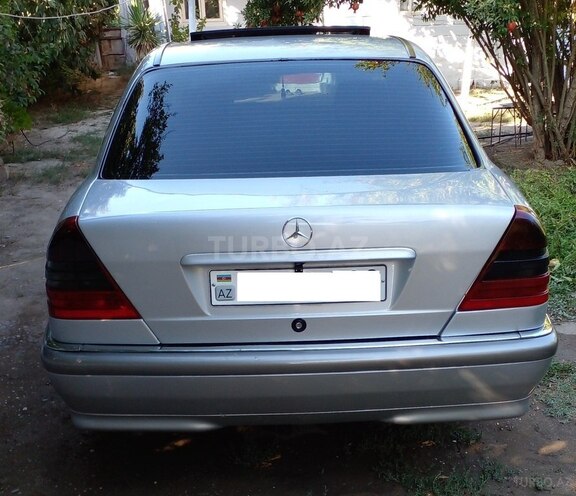 Mercedes C 230 1999, 275,000 km - 2.3 l - Salyan