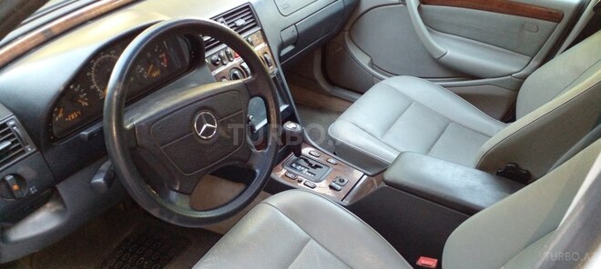 Mercedes C 230 1999, 275,000 km - 2.3 l - Salyan