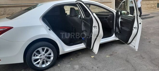 Toyota Corolla 2013, 171,000 km - 1.6 л - Bakı