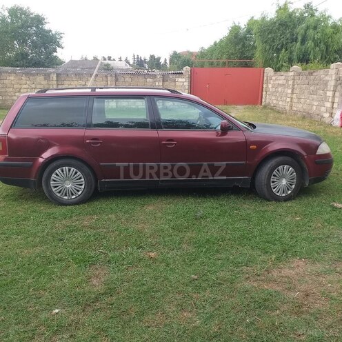 Volkswagen Passat 2001, 670,000 km - 2.0 l - Astara