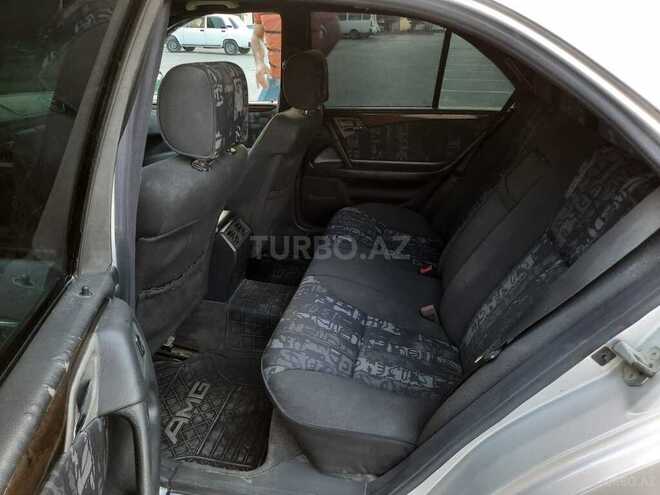 Mercedes E 240 1999, 350,000 km - 2.4 л - Şəmkir