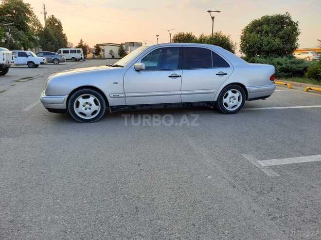 Mercedes E 240 1999, 350,000 km - 2.4 л - Şəmkir