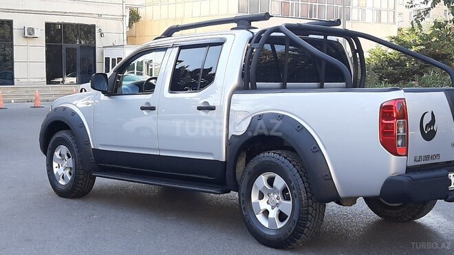 Nissan Navara 2011, 215,000 km - 2.5 l - Bakı