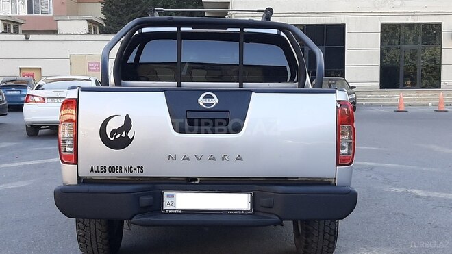 Nissan Navara 2011, 215,000 km - 2.5 l - Bakı
