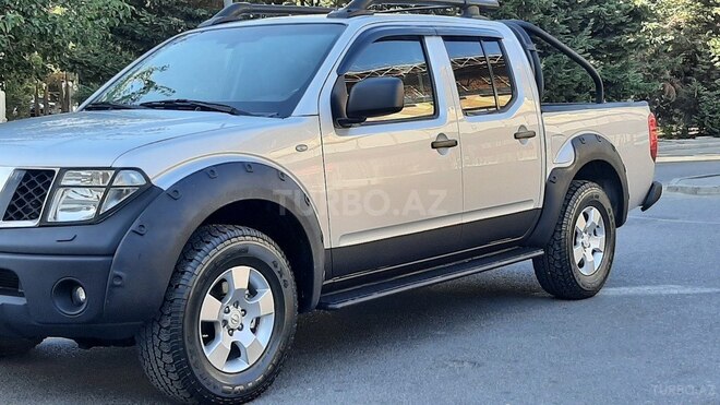Nissan Navara 2011, 215,000 km - 2.5 l - Bakı