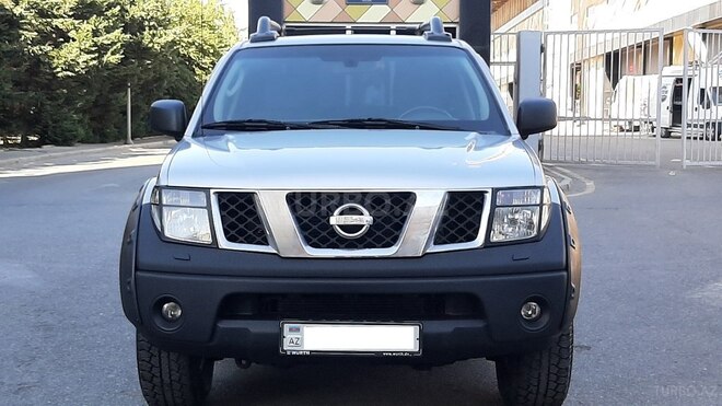Nissan Navara 2011, 215,000 km - 2.5 l - Bakı
